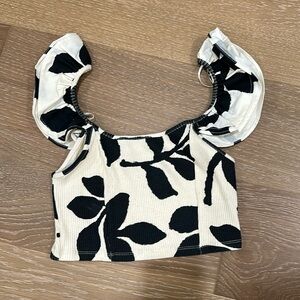 Zara Flutter Sleeve Floral Top